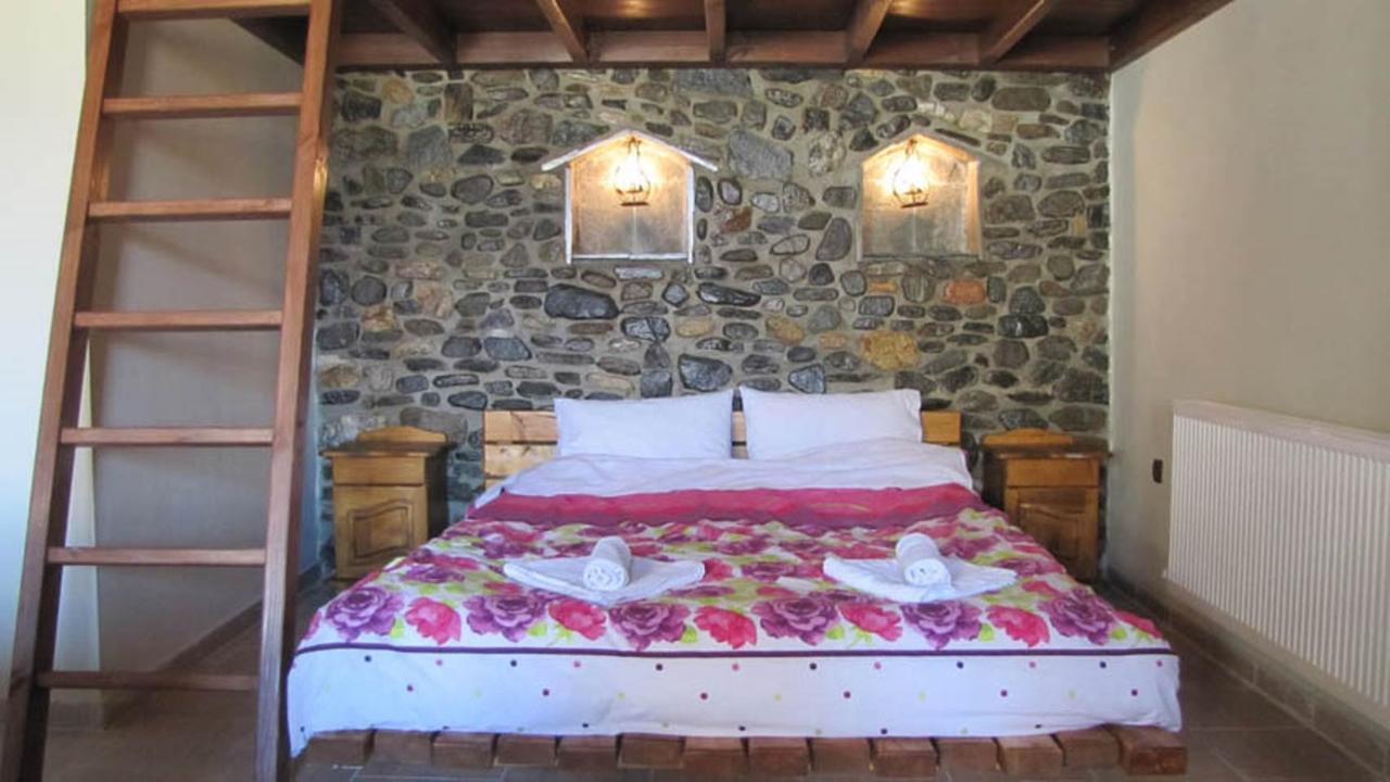 Ihnilatis Bed & Breakfast Kerkíni Oda fotoğraf